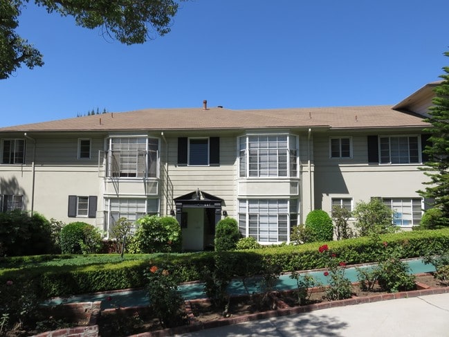 Building Photo - 651-667 Midvale Ave
