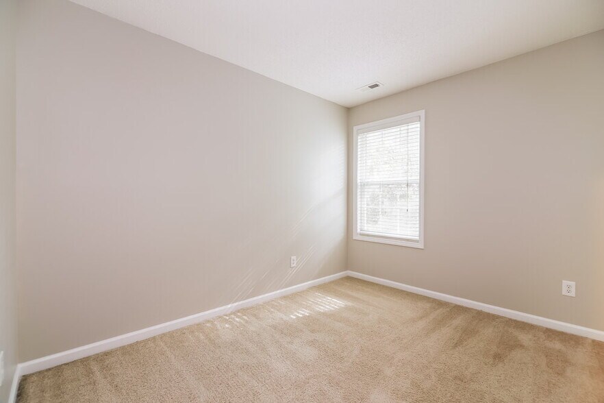 Building Photo - 4904 Tommans Trail