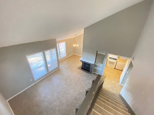 Building Photo - Winter Park Villas! Full Sail/Winter Park 2/2 condo available now!