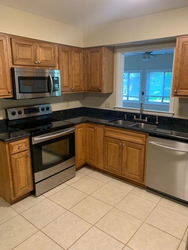 Building Photo - 807 Malabu Dr