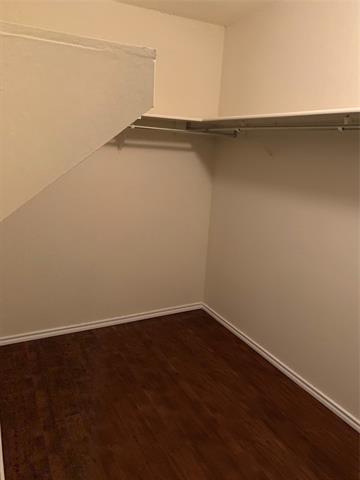 Building Photo - 904 Valleybrook Dr