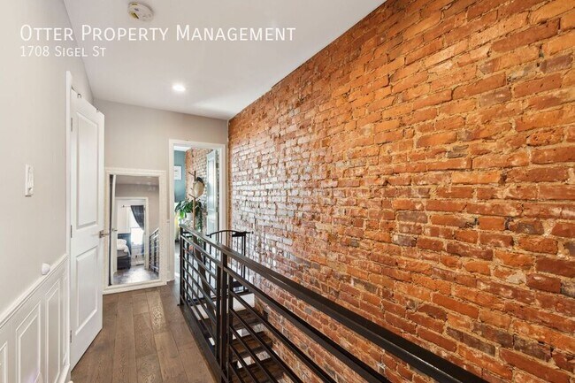 Building Photo - 1708 Sigel St