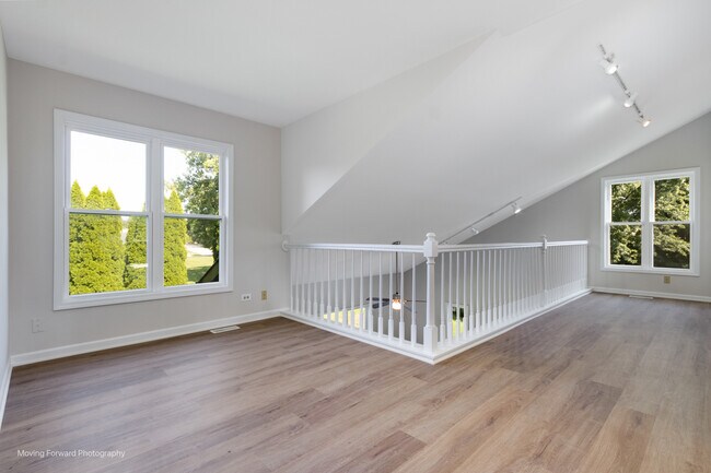 Building Photo - 1020 Prairie View Ct