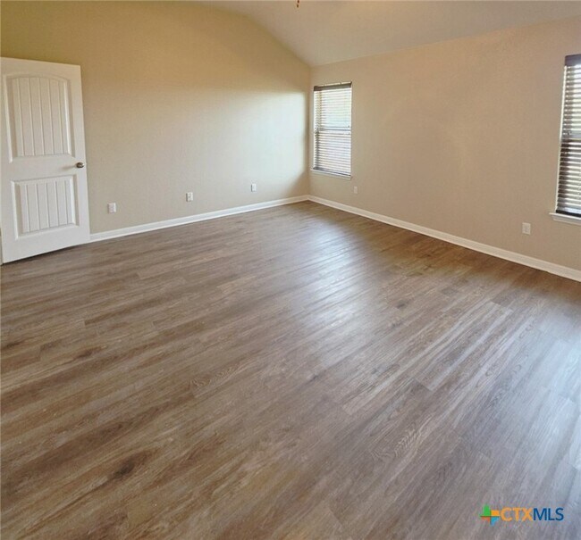 Building Photo - 1000 Desert Rose Cove