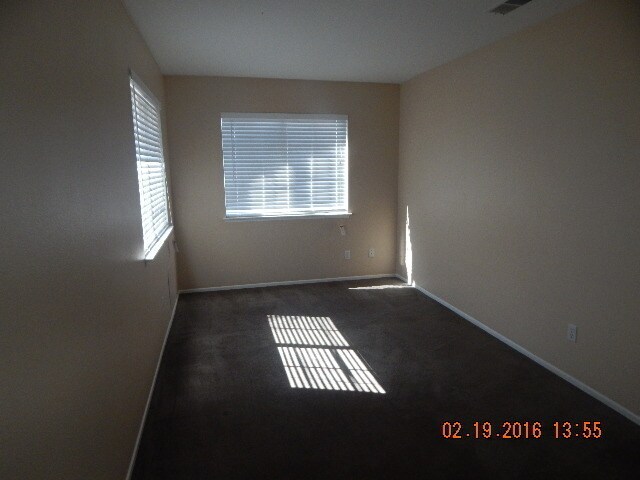 Building Photo - 3015 Briarhaven Ln