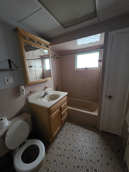 Building Photo - 23 Bowdoin St