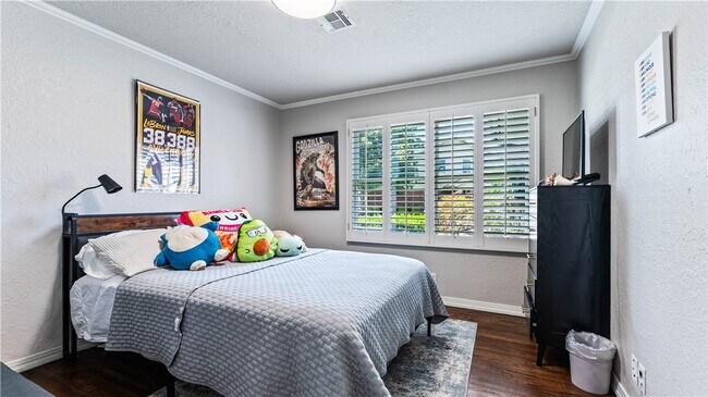 Building Photo - 2 S Prairie Dunes Dr