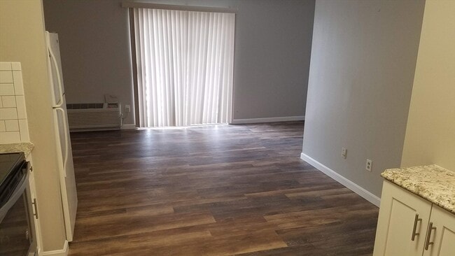 Building Photo - 40 Cochituate Rd