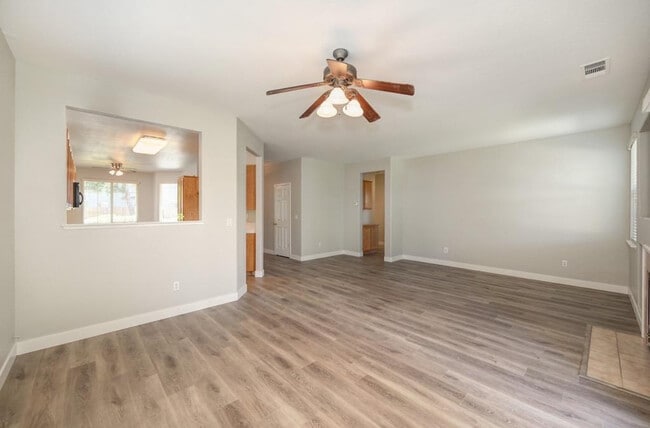 Building Photo - 8199 Red Elk Dr