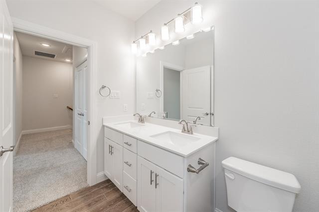 Building Photo - 9613 Thorncrown Ln
