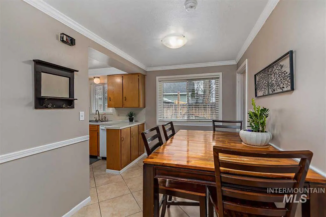 Dining Room - 322 Mark St