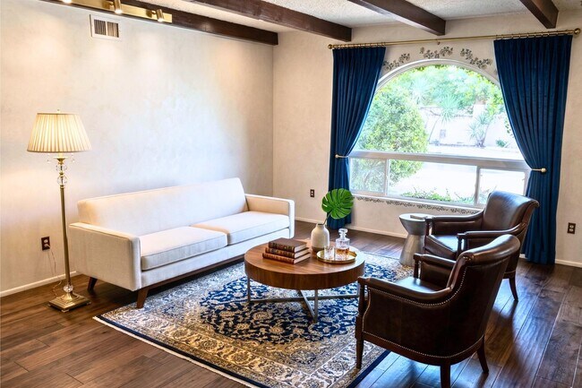 Building Photo - 10442 W Avalon Dr