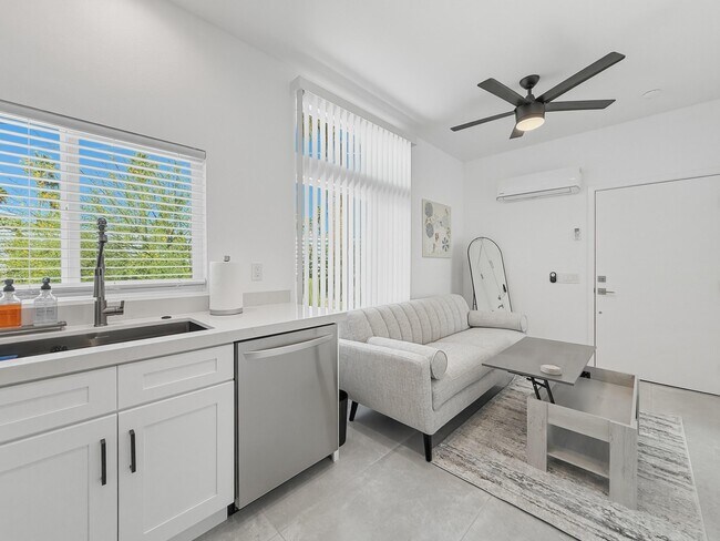 Building Photo - 2197 Jacques Dr