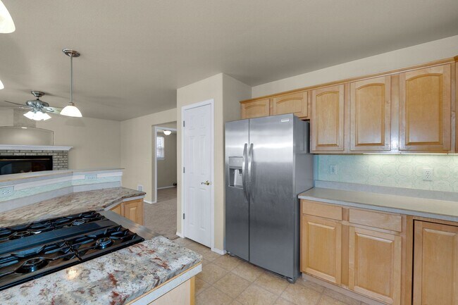 Building Photo - Pinon Valley 2 story 3 bedroom home