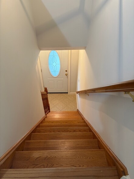 Building Photo - 3 Cottage St