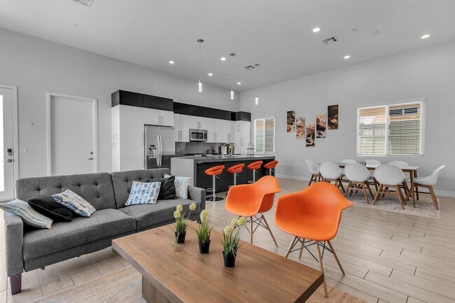 Building Photo - 51855 Avenida Juarez