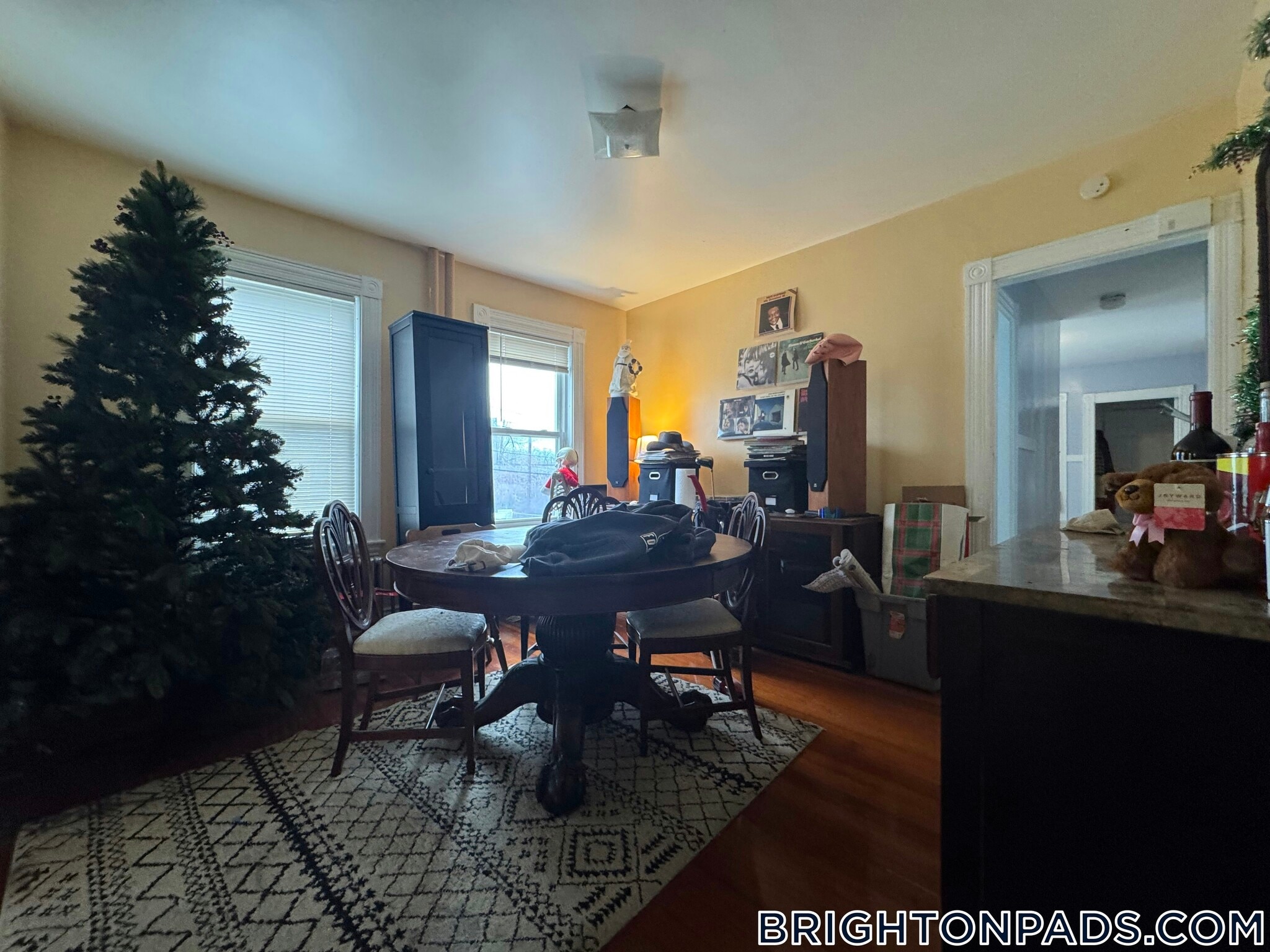 Building Photo - 225 Parsons St