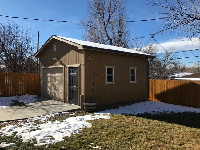 Building Photo - Outstanding Ranch Style home in Arvada!