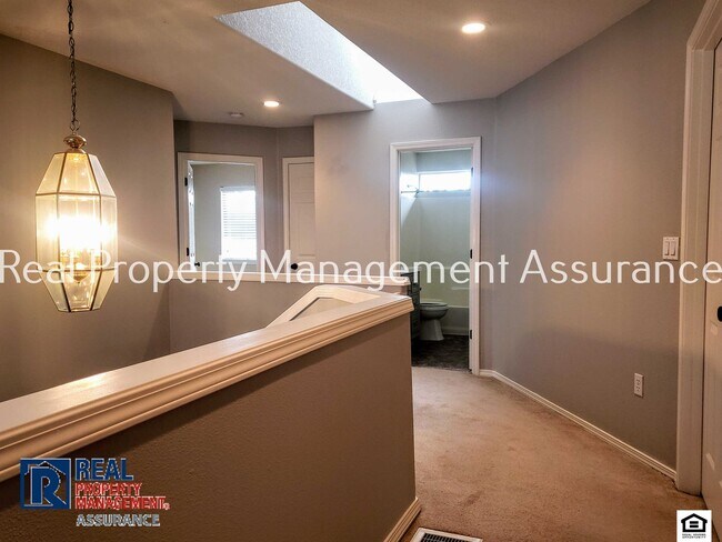 Building Photo - 12552 SW Canvasback Way