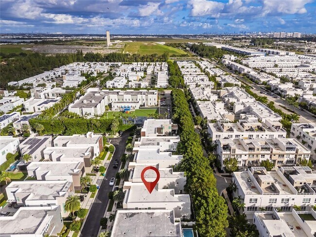 Building Photo - 10540 NW 67th Terrace