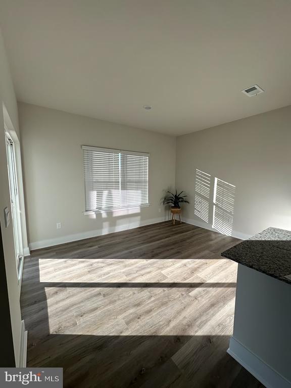 Building Photo - 114 Haida Ln
