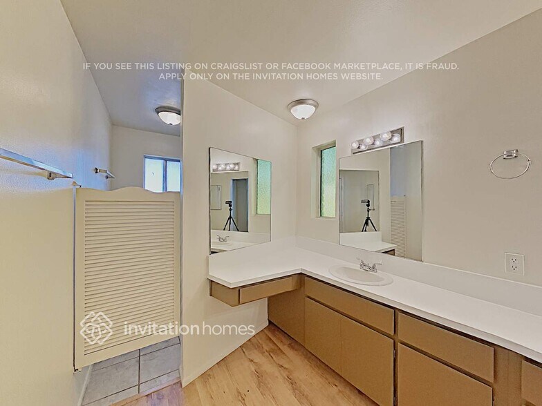 Building Photo - 4206 W Eva St