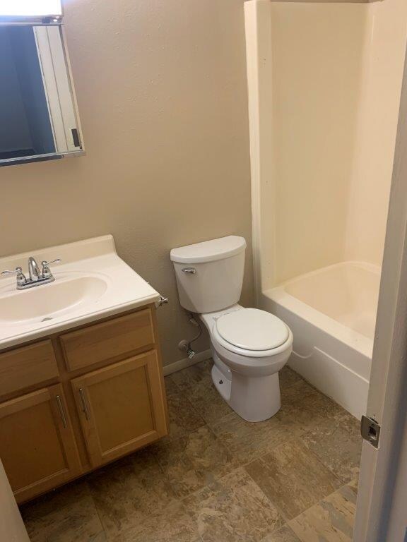 Building Photo - 2647 Eastgate Rd