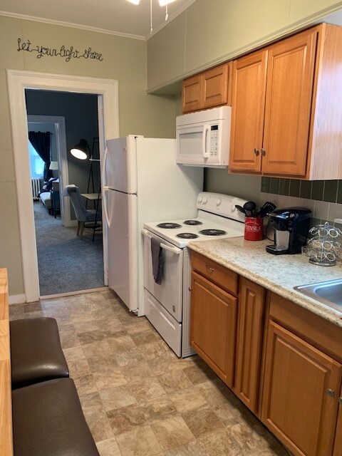 Building Photo - 174 Quinnipiac St