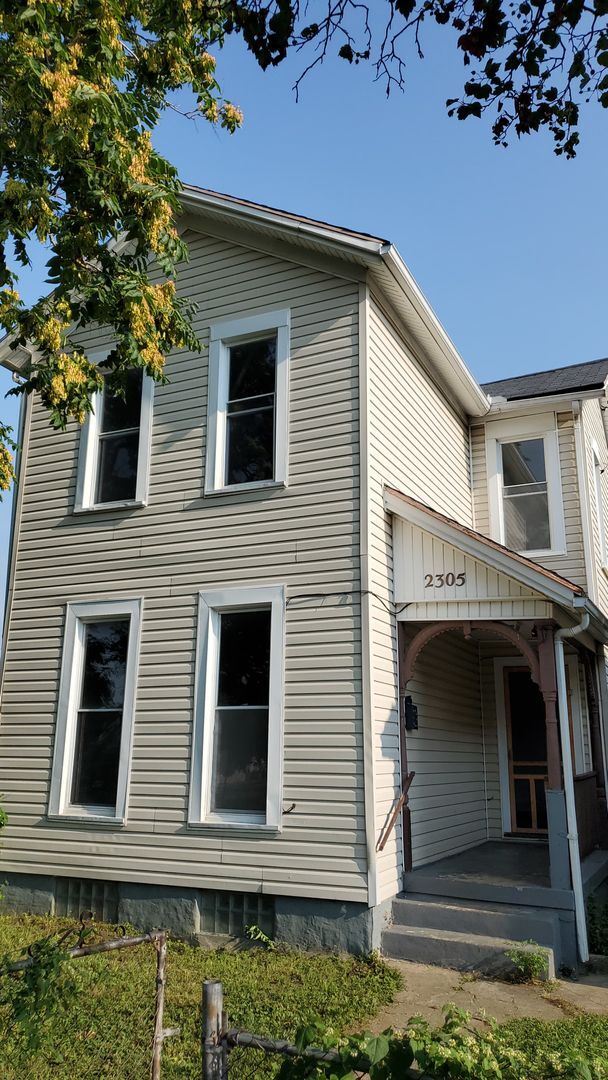 Primary Photo - Cozy 3 Bed, 1.5 Bath, Convenient to I-70 a...
