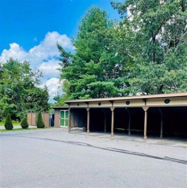 Building Photo - 7 Autumn Leaf Dr