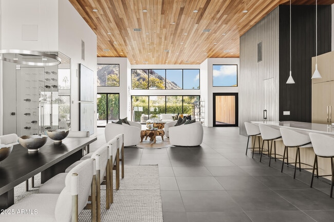 Building Photo - 5156 N 45th Pl