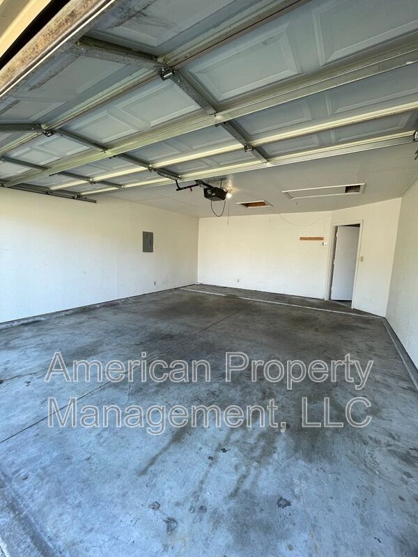 Building Photo - 4406 S 133rd E Ave