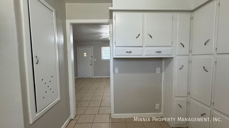 Building Photo - 3816 44th St