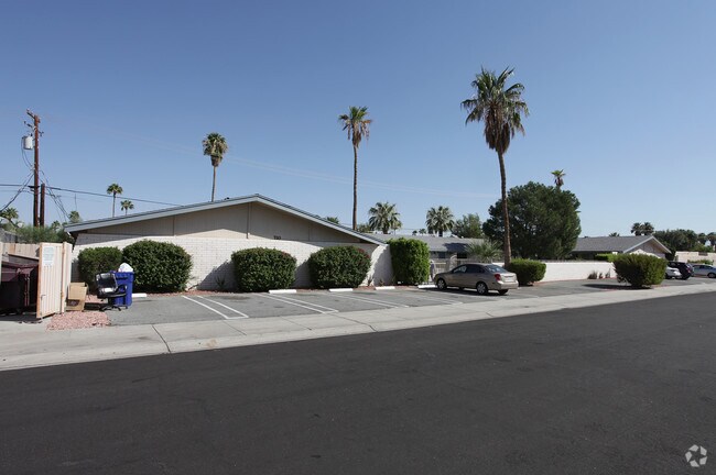 Building Photo - 720 E Cottonwood Rd