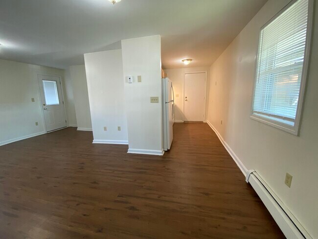 Building Photo - 53 Walker St