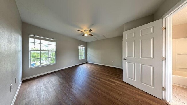 Building Photo - 425 F St