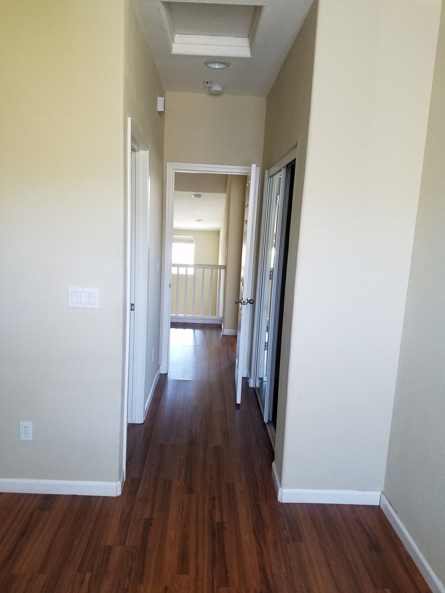 Third floor hallway as seen from the third bedroom. - 2878 Hilltop Mall Road
