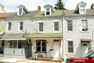 Building Photo - Spacious 3-Bedroom Home with Brand-New Appliances – Available Now in Allentown!