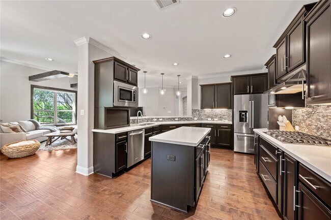 Building Photo - 108 Kildrummy Ln