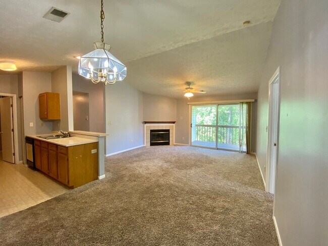 Building Photo - 27 Rio Grande Cir