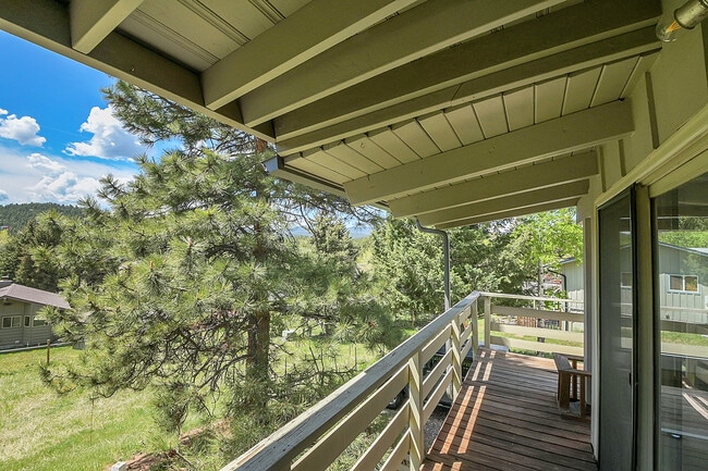 Building Photo - 27828 Fireweed Dr