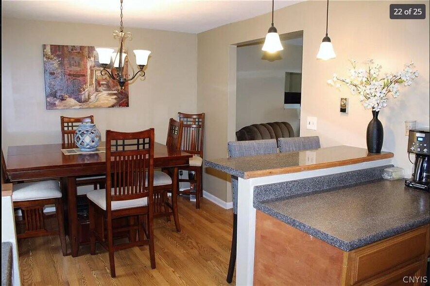 Building Photo - 8225 Lucchesi Dr