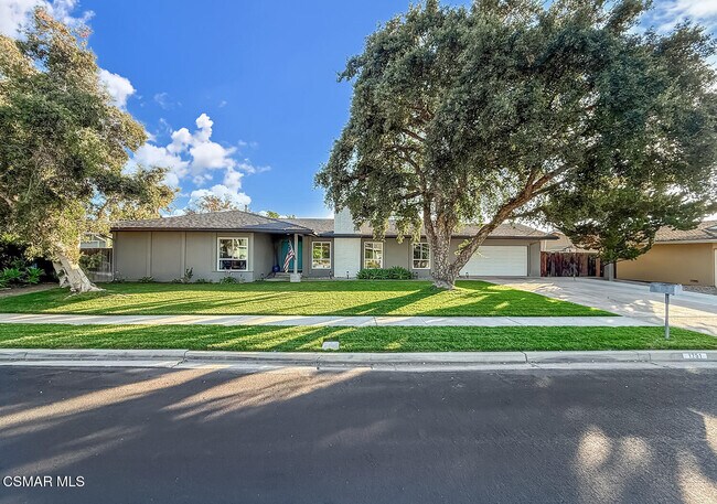Building Photo - 1251 Buckingham Dr