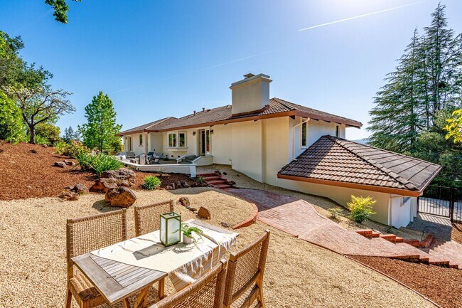 Building Photo - 4 Bedrooms, 3 Bathrooms, Cul-de-sac Location Near Silverado Country Club, Napa