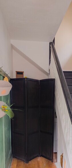 Building Photo - 218 S Jackson St