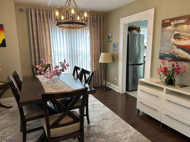 Building Photo - 89 Farragut Rd