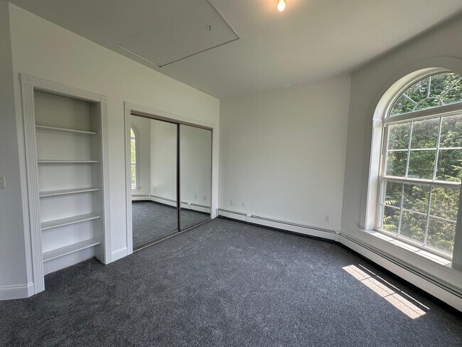Building Photo - 26 Hulsetown Rd