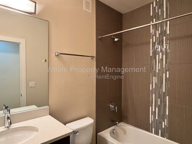 Building Photo - 3032 Zuni St