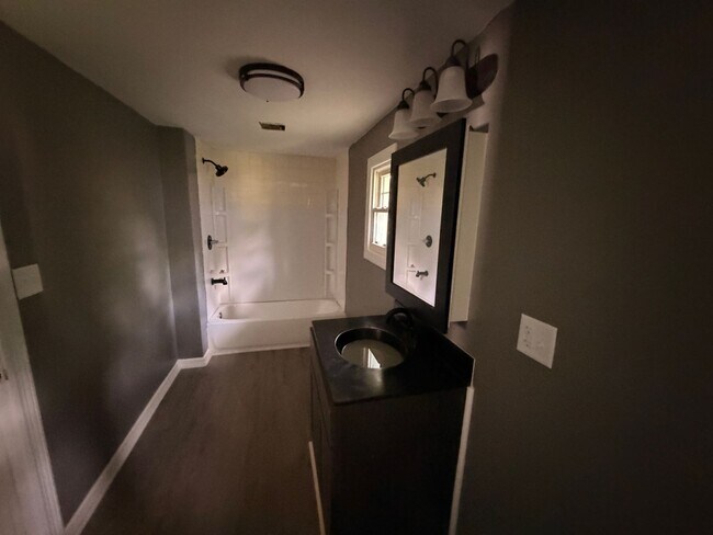 Building Photo - Charming 2BR Home in Highland Park Des Moines Coming Soon!
