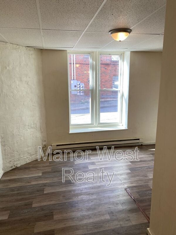Building Photo - 218 W Market St
